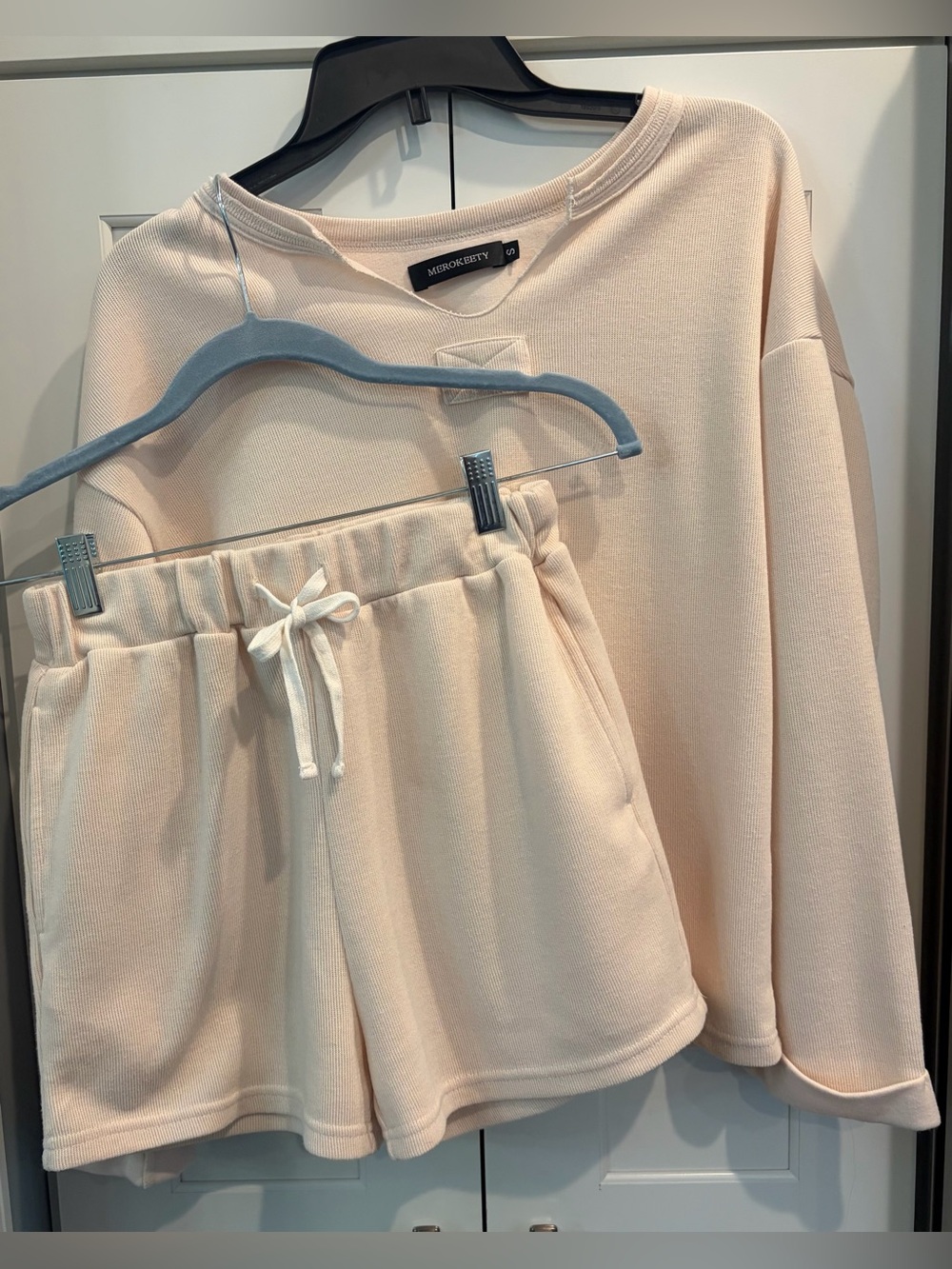 Merokeety Women’s Henley Long Sleeve/Shorts Pajama Set - Beige